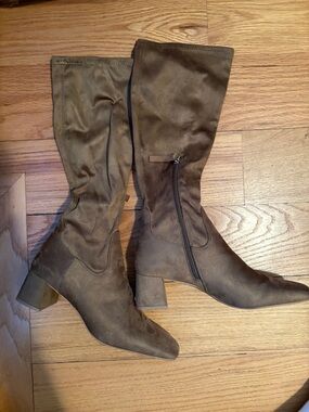 Zara Women’s Gold/Tan Mid-Calf Block Heel Boots